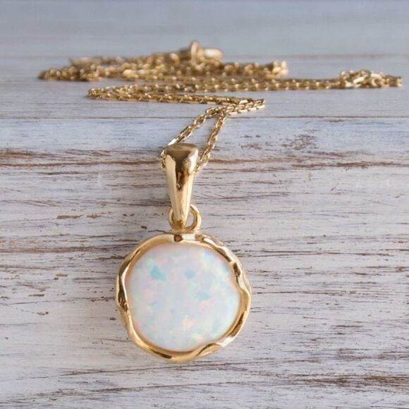 ❤️Host Pick❤️Handmade 14k gold white opal necklace - Picture 1 of 3